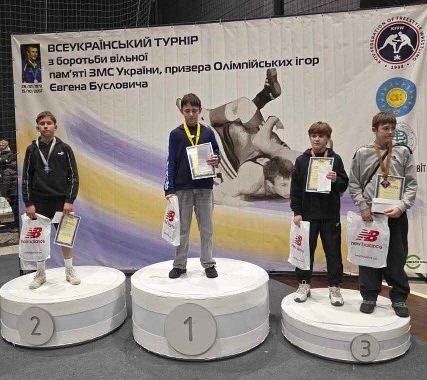 Микита Нігоріца – срібний призер з вільної боротьби