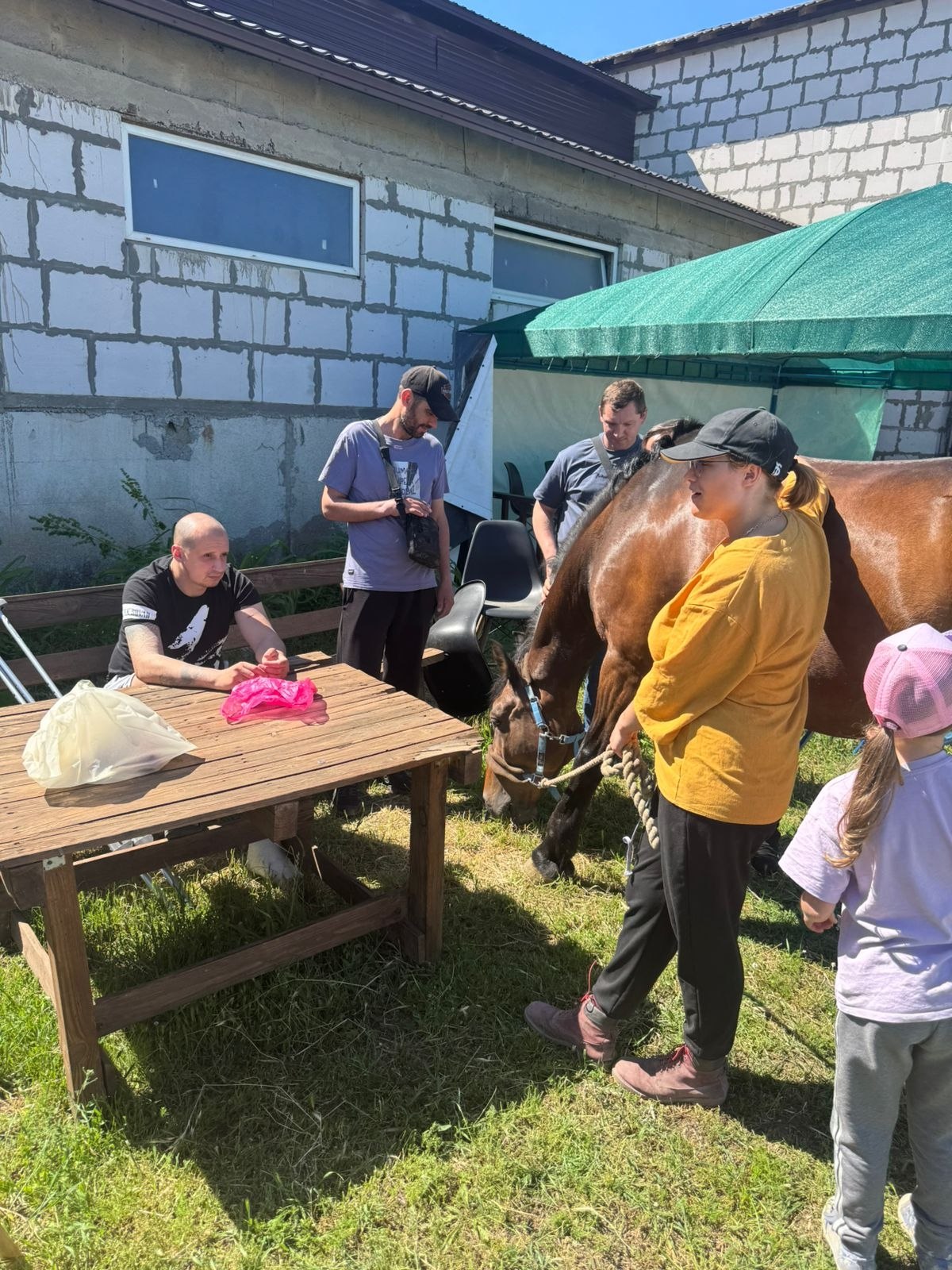 🐎🇺🇦На Одещині ветерани проходять реабілітацію за допомогою іпотерапії